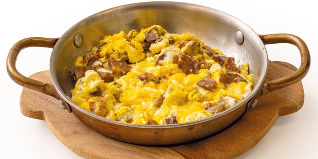 Kavurma Scrambled Eggs