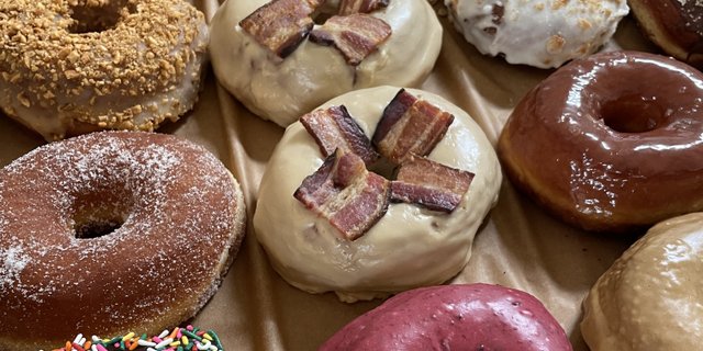 Seasonal Dozen Box