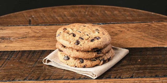 CHOCOLATE CHIP COOKIE