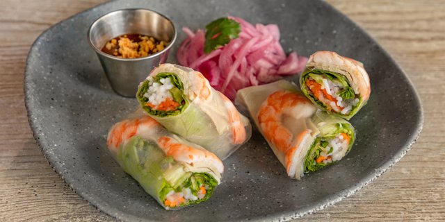 Traditional Fresh Spring Rolls