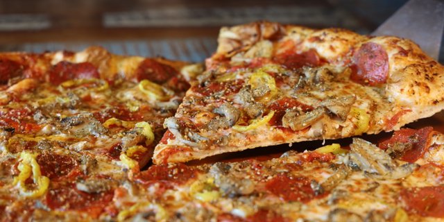 Mikey's Favorite 18” Pizza