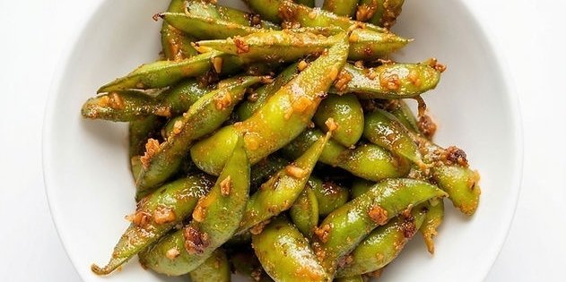Spicy Garlic Edamame