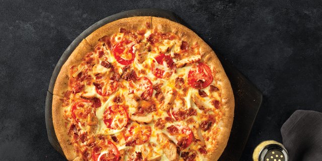Gluten-Free Chicken Fresco Pizza w/ Cauliflower Crust
