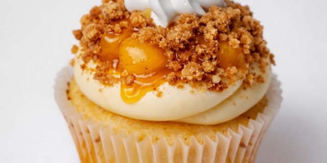 Peach Cobbler Cupcake