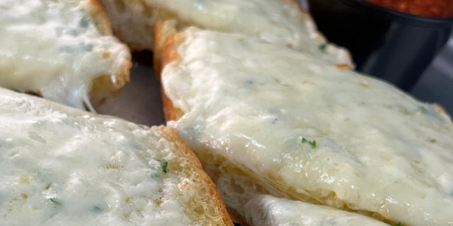 Garlic Bread W/ Cheese