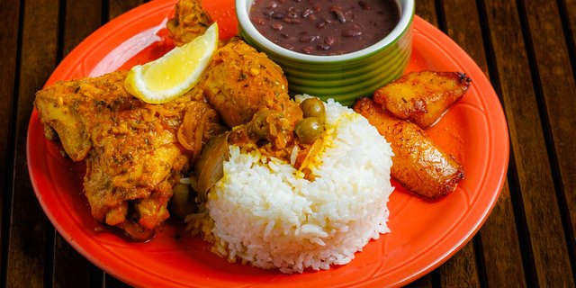 Fricase de Pollo (Guisado)