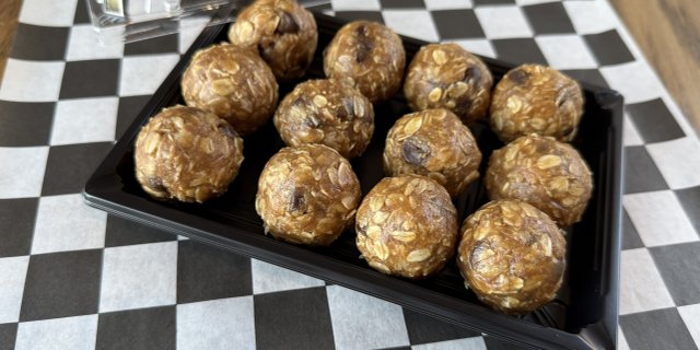Peanut Butter Oat Balls