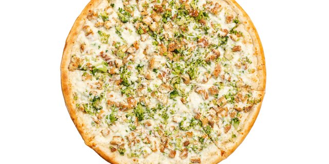 Chicken Alfredo Broccoli Pizza