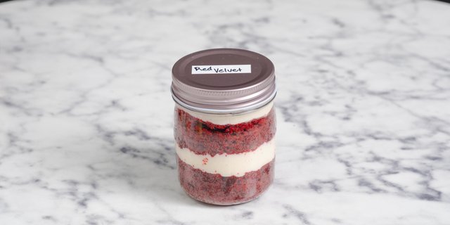 Red Velvet Cake Jar