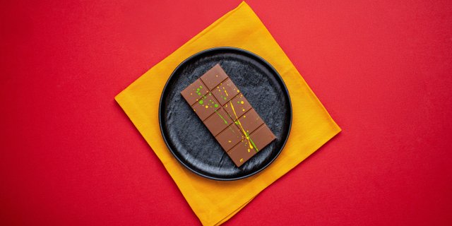 Large Dubai Chocolate Bar
