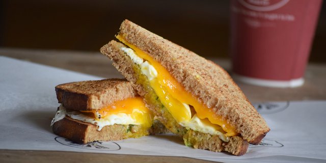 Classic Egg & Cheese Sandwich