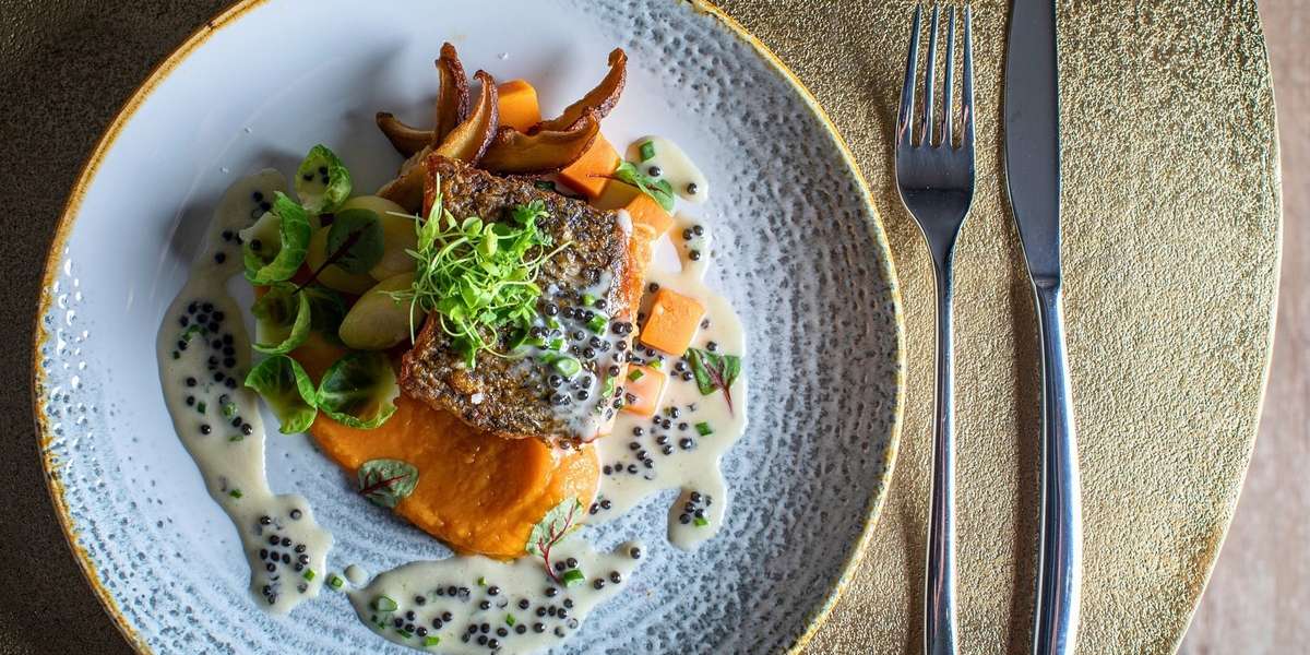 Dovetail Bar & Restaurant