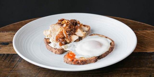 BROOKLYN EGG & CHEESE