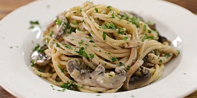 Vegan Mushroom Linguini