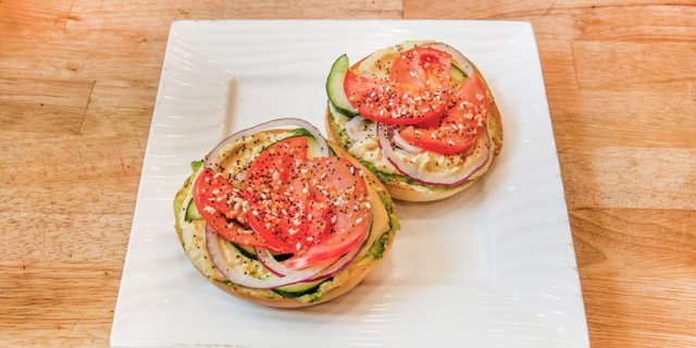 Hummus & Avocado Bagel