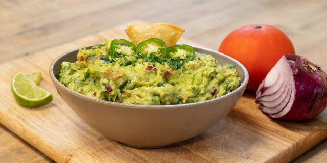 Housemade Chips & Guacamole