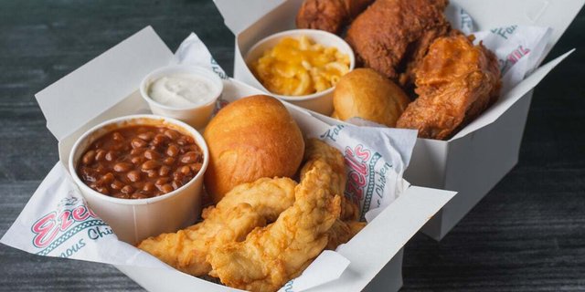 Ezell's Chicken Tenders Lunchbox