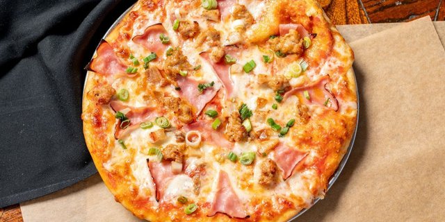 Miss Piggy Pizza