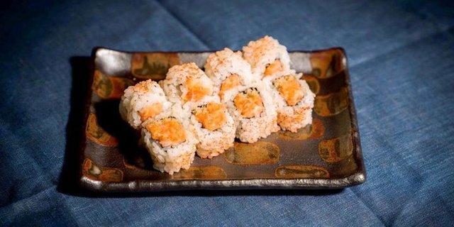 Spicy Salmon Roll
