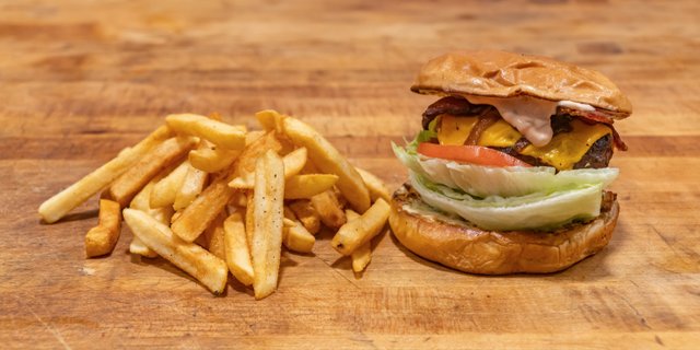 Best Damn Bacon Cheeseburger