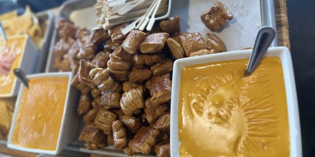 T&G Buttered Soft Pretzel Bites Platter