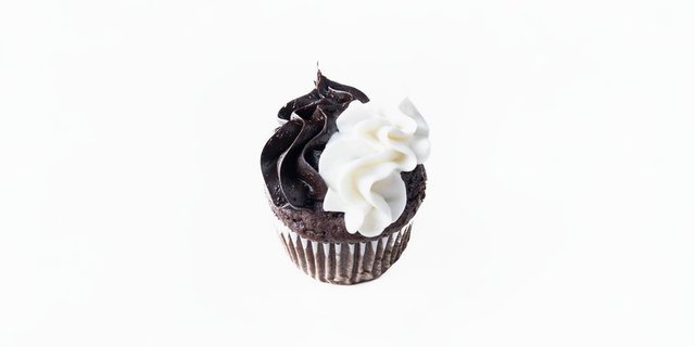 Tuxedo Bite Cupcake