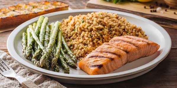 Grilled Sustainable Salmon Tray