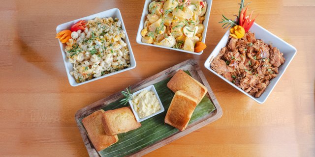 One Meats Buffet w/ Sides