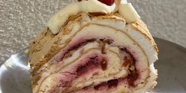 Meringue Roll