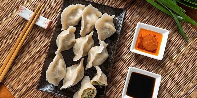 Pork Dumpling w/ Green Chives