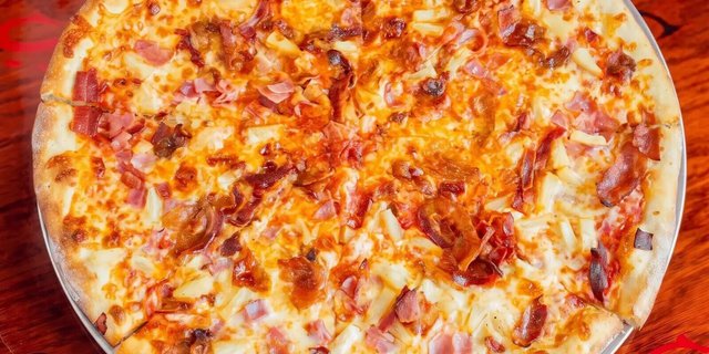 Hawaiian Pizza