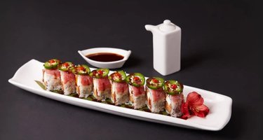 Raku Sushi & Lounge