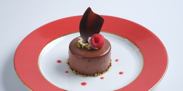 Chocolate Raspberry Marquis Cake