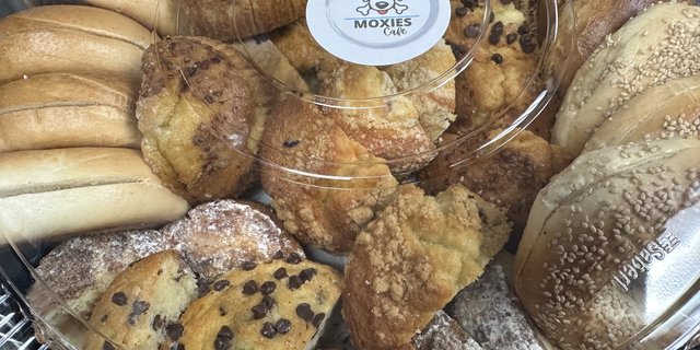 Muffins & Bagels Basket