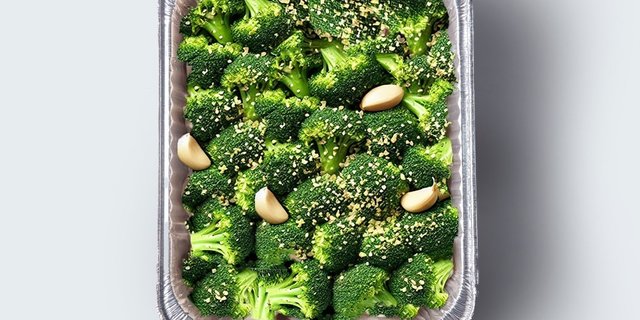 Stir-Fried Broccoli w/ Garlic Sauce