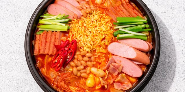 Korean Army Stew (Budae Jjigae)