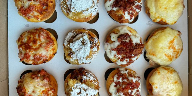Box of 12 Classic Pizza Cupcakes