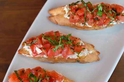Tomato & Basil Bruschetta
