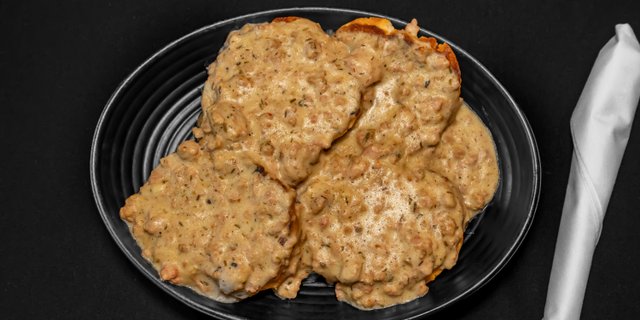 Biscuits & Country Sausage Gravy