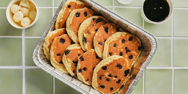 Blueberry Pancake Platter