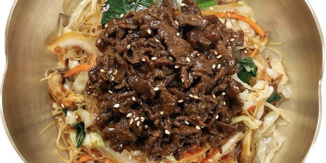 Bulgogi Japchae (Glass Noodles)