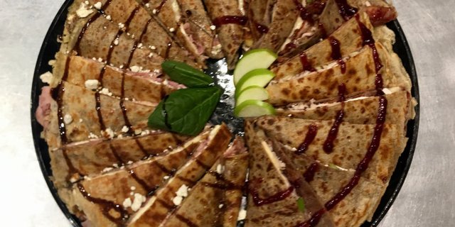 Brie, Apple & Raspberry Crêpe Platter