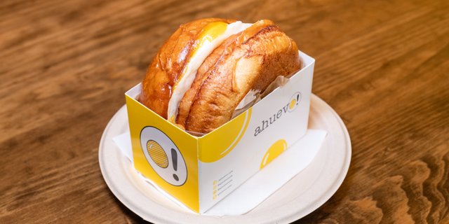 Canadian Bacon, Egg & Cheese Sandwich