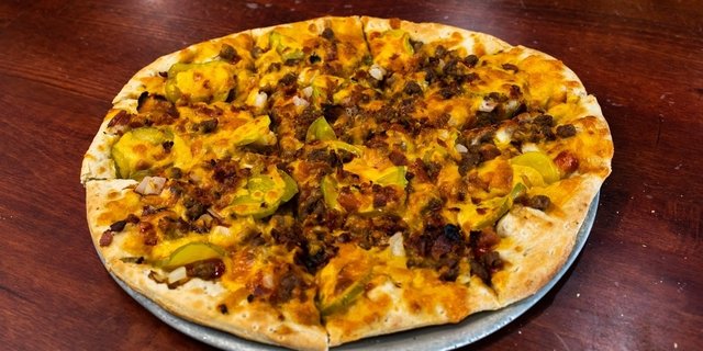 Bacon Cheeseburger Pizza