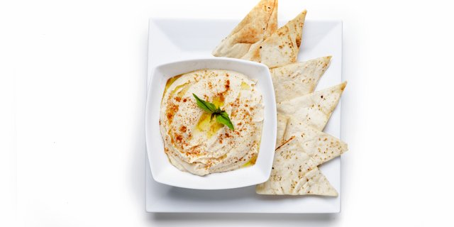 Hummus w/ Pita Triangles