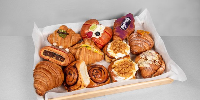Pastry Basket