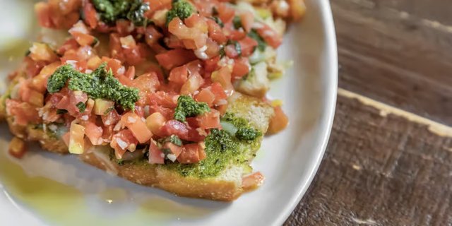 Caprese Bruschetta