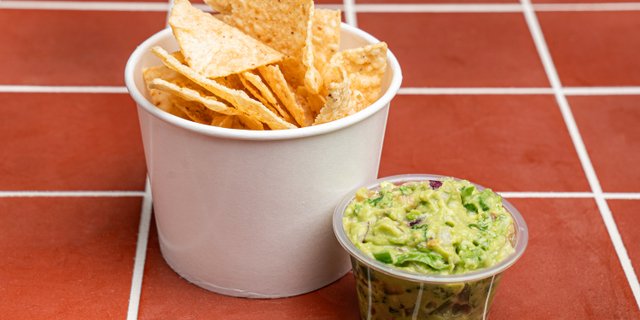 Chips & Guacamole