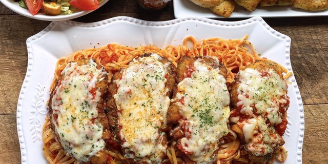 Chicken Parmigiana Family Meal