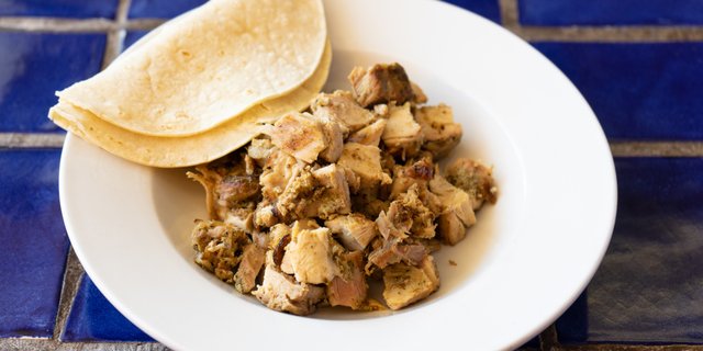 Grilled Chicken w/ Corn Tortillas
